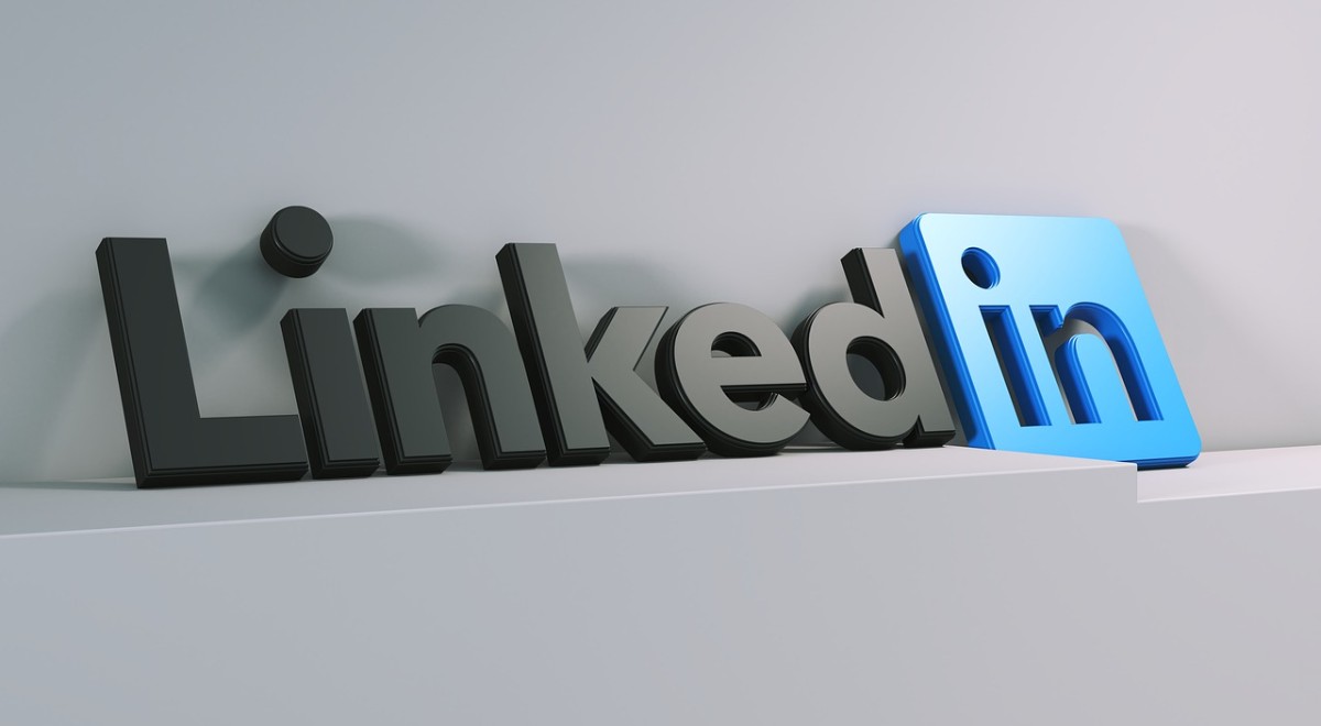 Facebook a LinkedIn